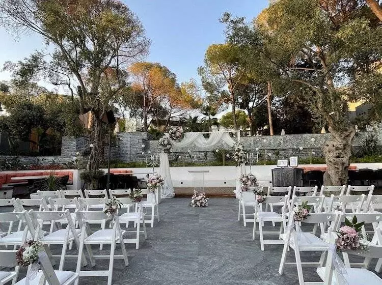 Hotelli Unique Life Style