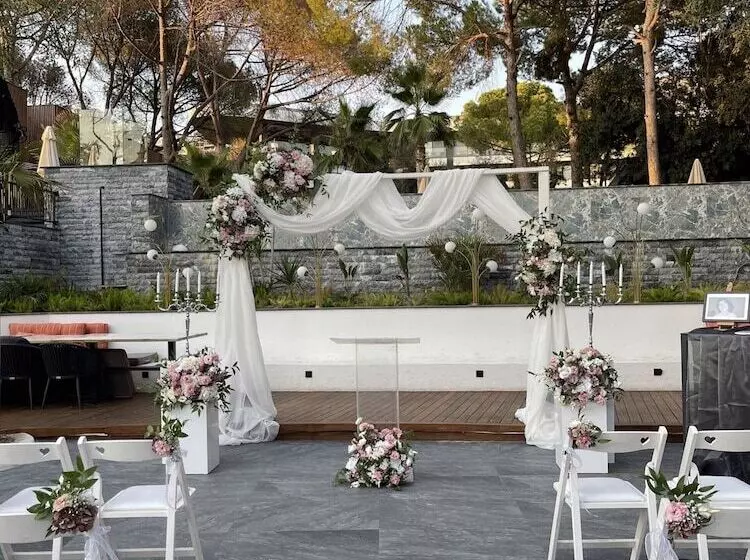 Hotelli Unique Life Style