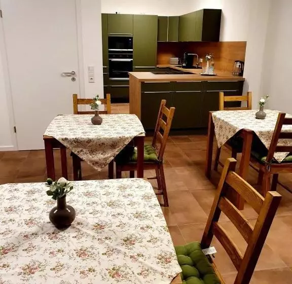 Majatalo Gästehaus Traunreut   Monteur Und Gästezimmer