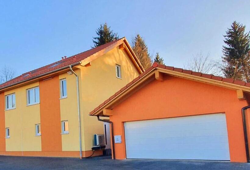 Majatalo Gästehaus Traunreut Monteur Und Gästezimmer