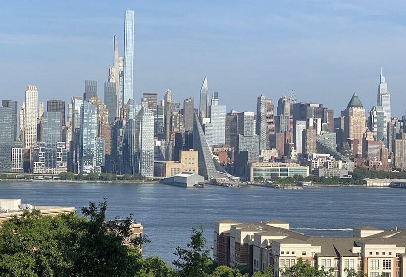 بنسيون Nice 2bedroom Apt With Patio Included To Enjoy