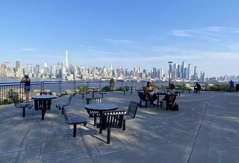 Majatalo Nice 2bedroom Apt With Patio Included To Enjoy