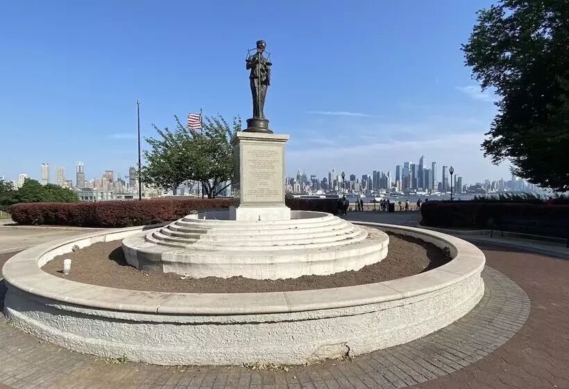 Majatalo Nice 2bedroom Apt With Patio Included To Enjoy