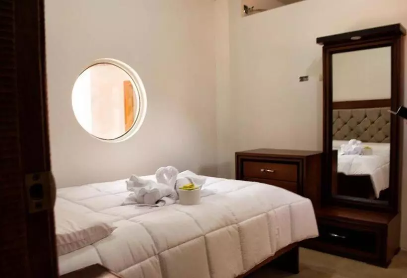 Retkeilymaja Imperial Zumbahua