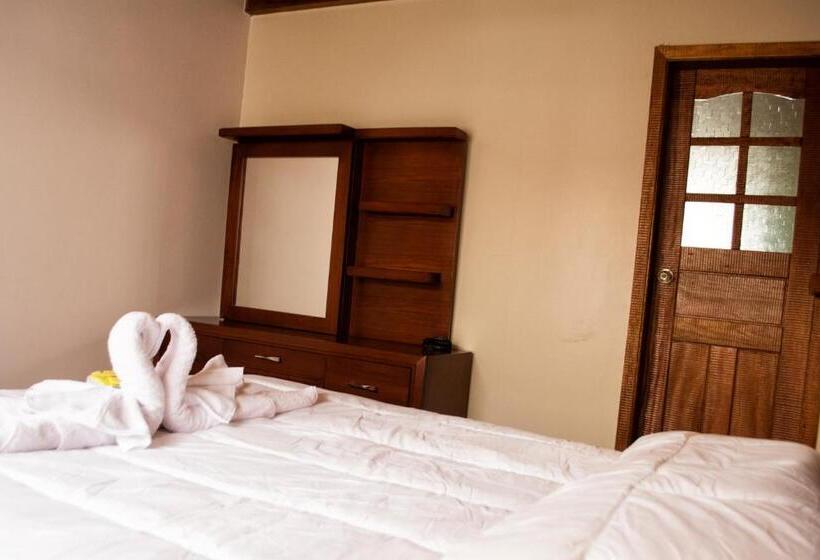 Hostel Imperial Zumbahua