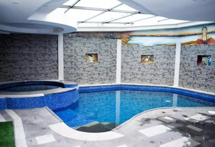 Retkeilymaja Imperial Zumbahua