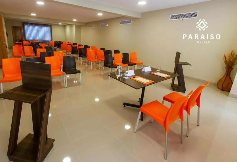 هتل Es Paraiso Piura