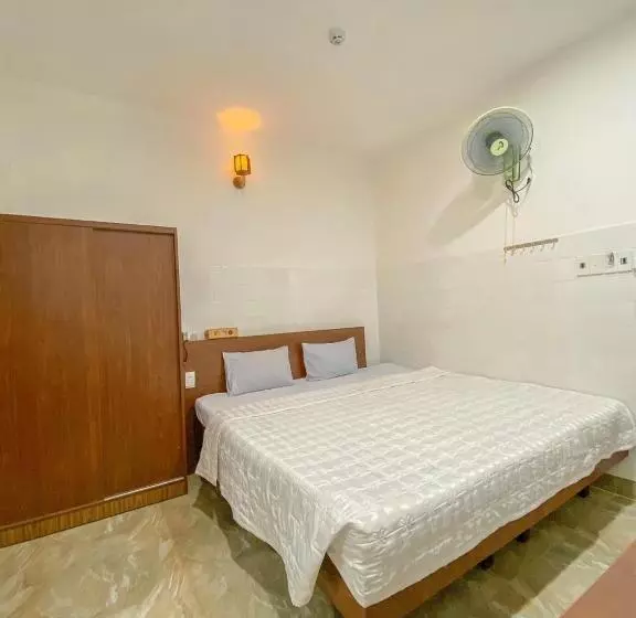 هتل Khách Sạn Ngọc Bích