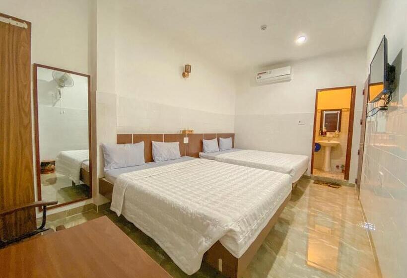 هتل Khách Sạn Ngọc Bích