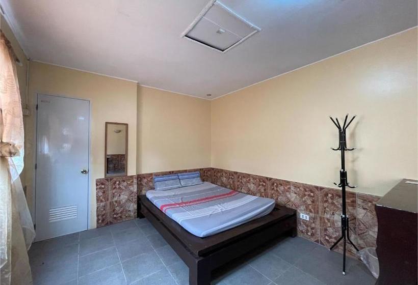 ホテル Oyo 761 Caza Southville Apartelle