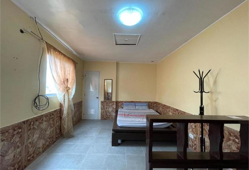 ホテル Oyo 761 Caza Southville Apartelle