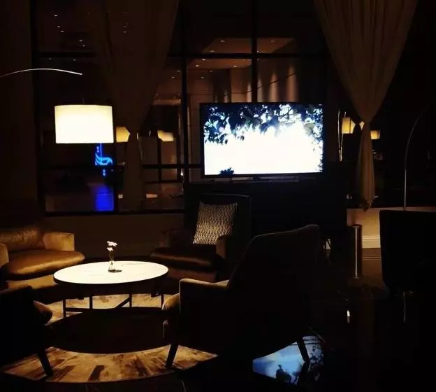 Hyatt ِalfursan