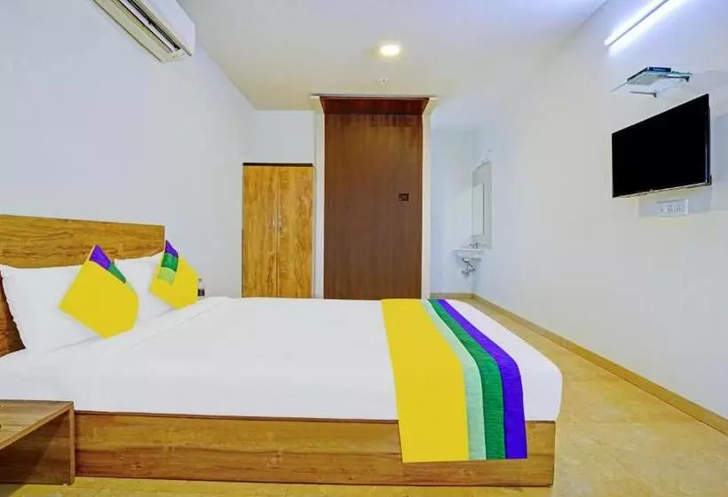 Itsy Hotels Oasis Pride
