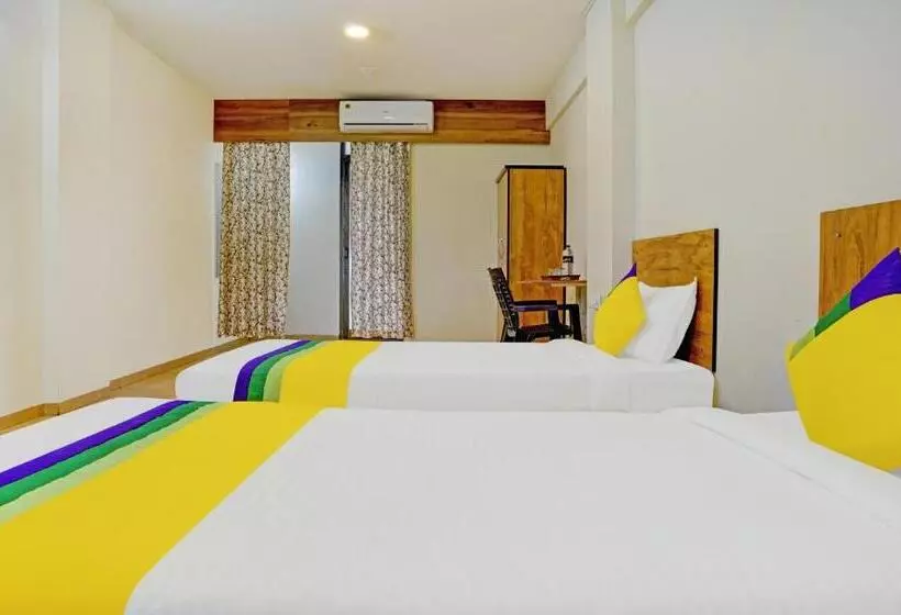 Itsy Hotels Oasis Pride