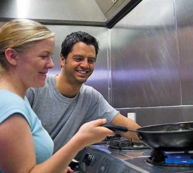 Base Brisbane Embassy Hostel