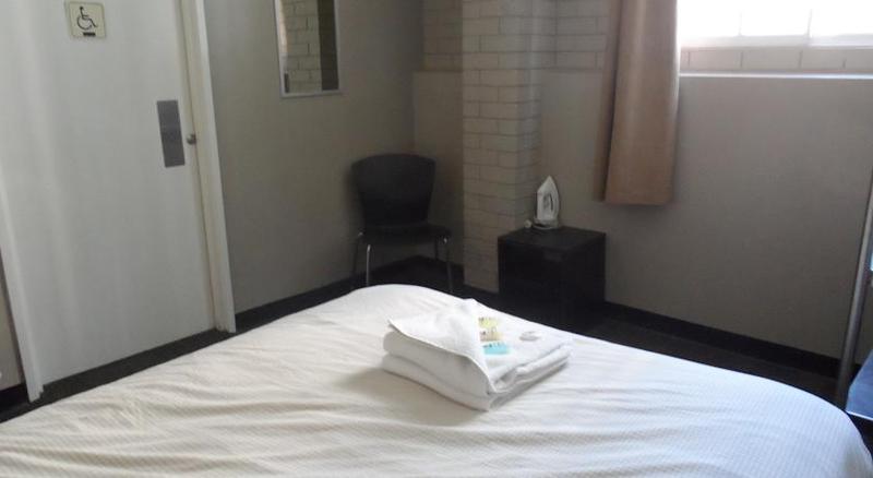 Base Brisbane Embassy Hostel