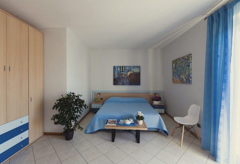 ホテル Avantgarde