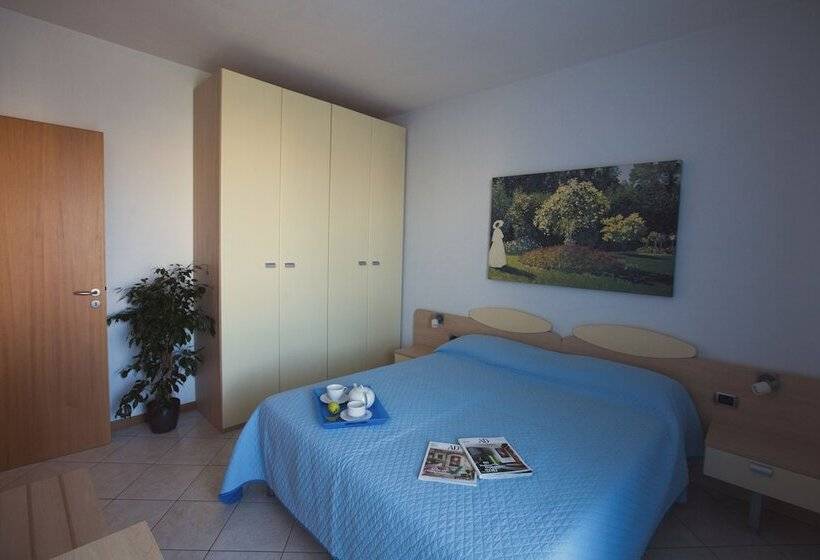 ホテル Avantgarde