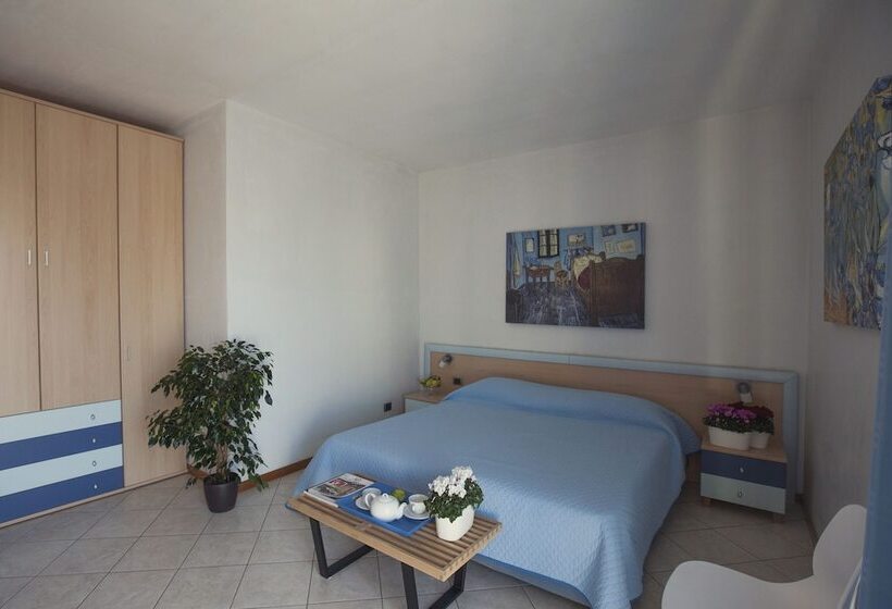 ホテル Avantgarde