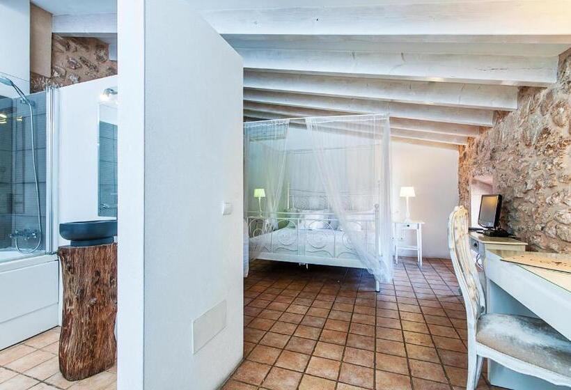 Отель Ca´n Pere