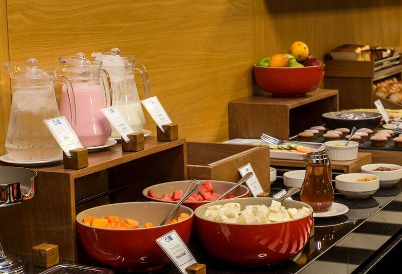 ホテル Costa Del Sol Wyndham Tumbes