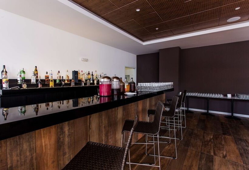 ホテル Costa Del Sol Wyndham Tumbes