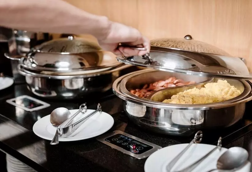 هتل Costa Del Sol Wyndham Tumbes