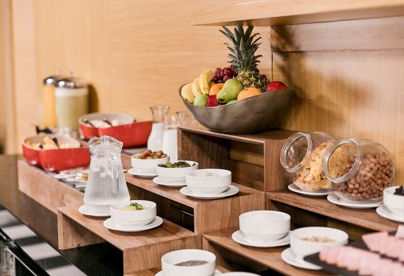 ホテル Costa Del Sol Wyndham Tumbes