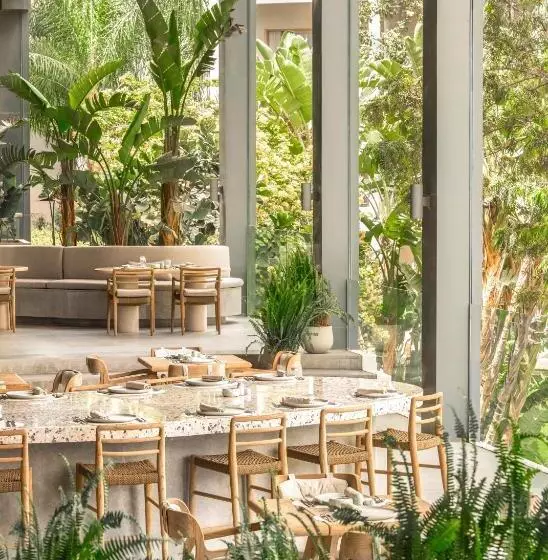 هتل Dusit Thani Lakeview Cairo