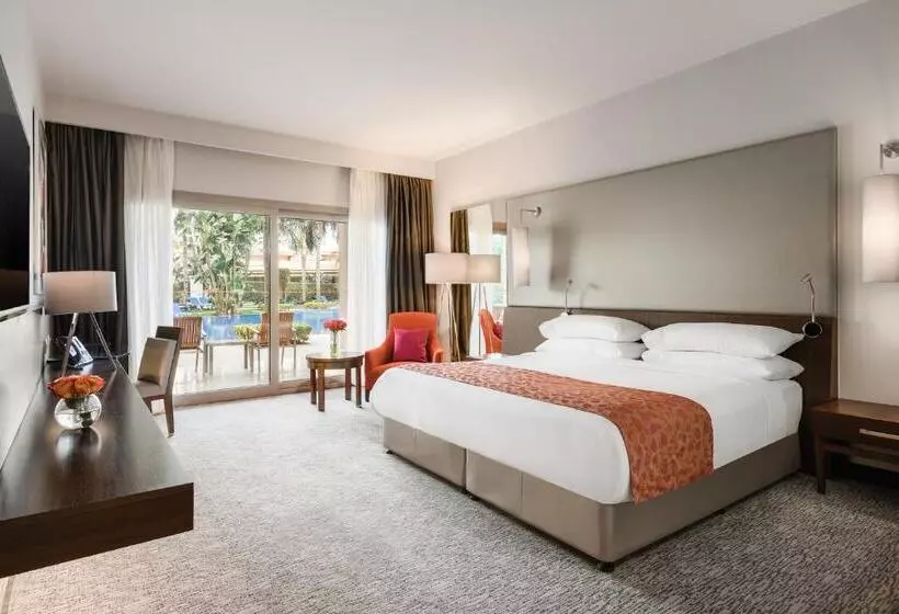 هتل Dusit Thani Lakeview Cairo