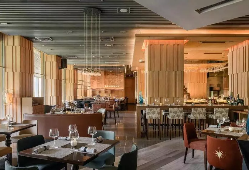 هتل Dusit Thani Lakeview Cairo