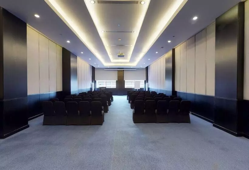 هتل Dusit Thani Lakeview Cairo