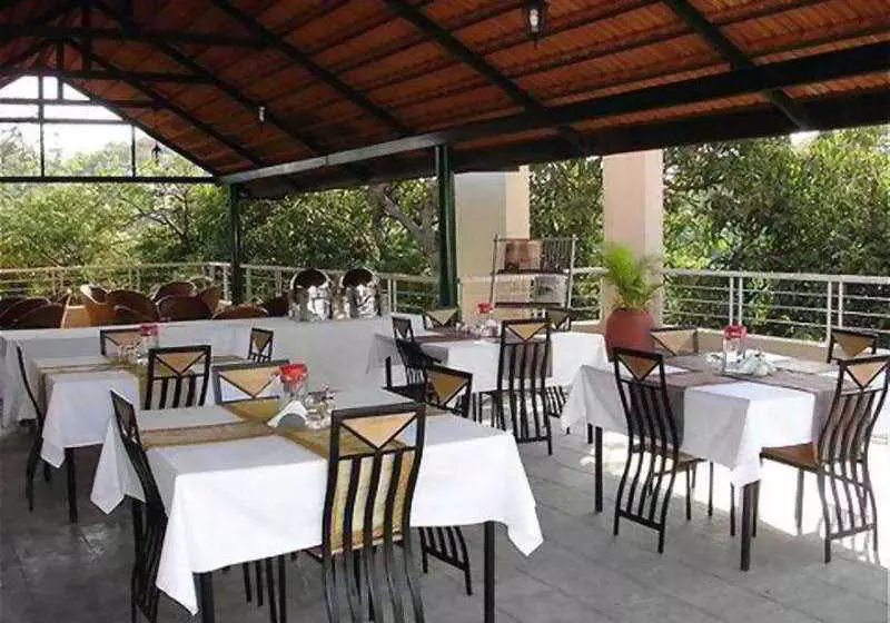 Отель Lake View Residences