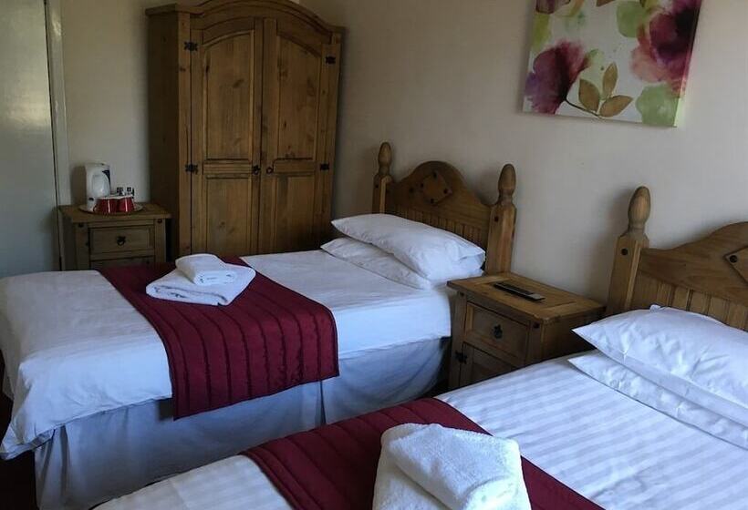 בית מלון כפרי Novar Arms