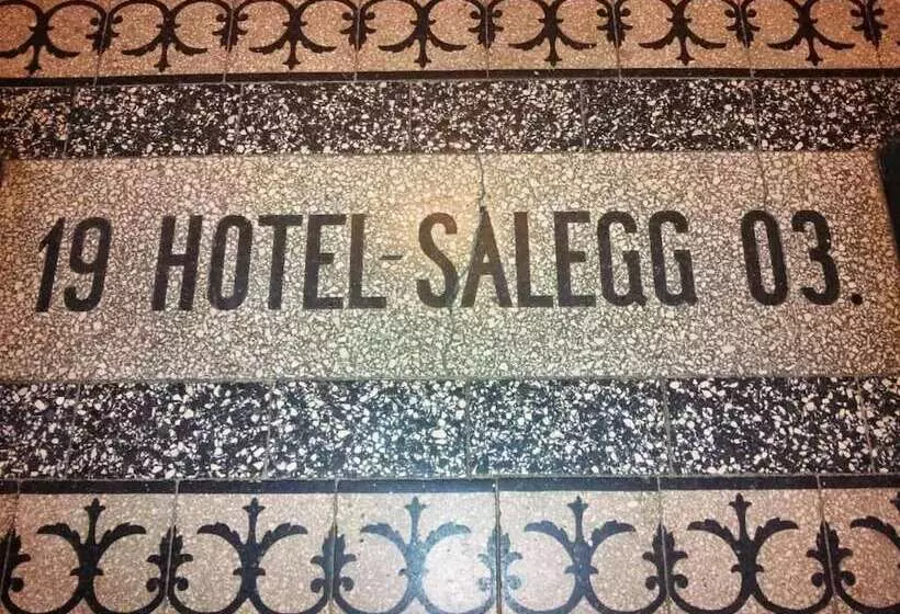 فندق Salegg