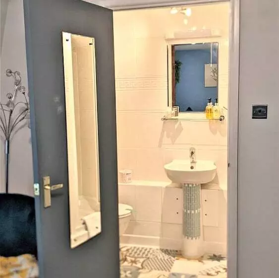 בית מלון כפרי The Anchor