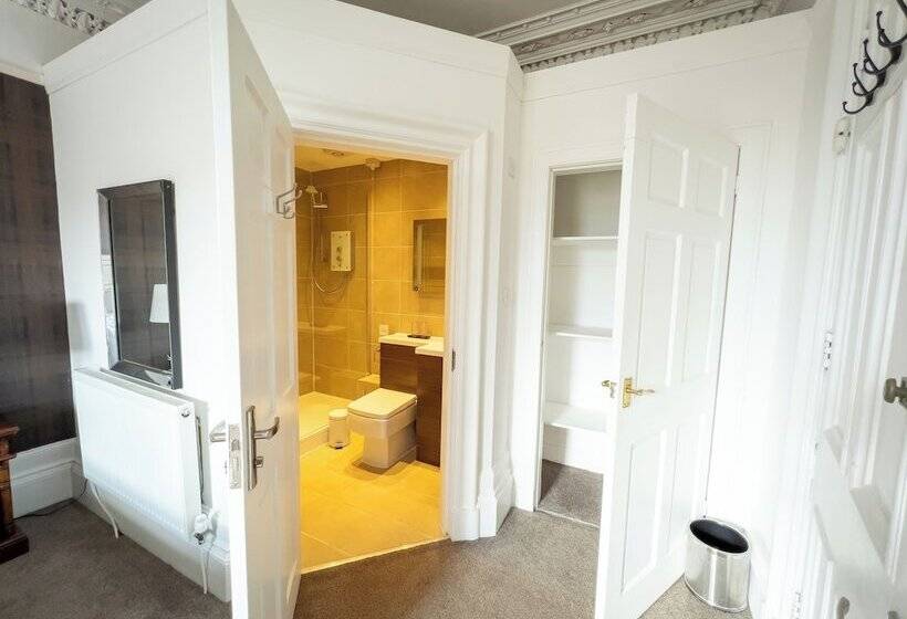 בית מלון כפרי The Crags