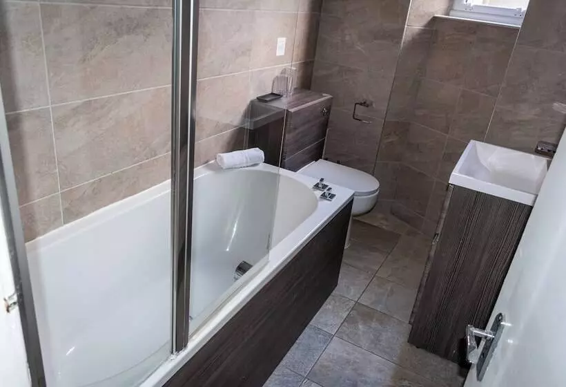 בית מלון כפרי The Crags