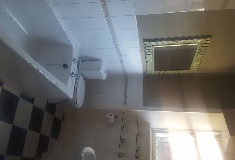 בית מלון כפרי The Crags