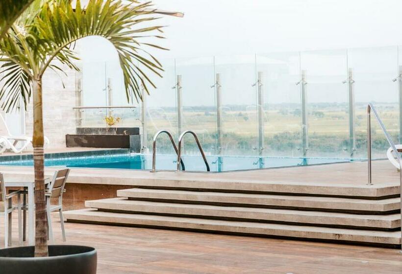 ホテル Costa Del Sol Wyndham Tumbes