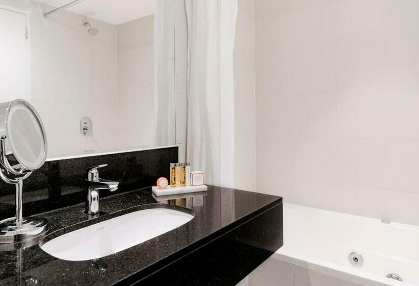 ホテル Costa Del Sol Wyndham Tumbes