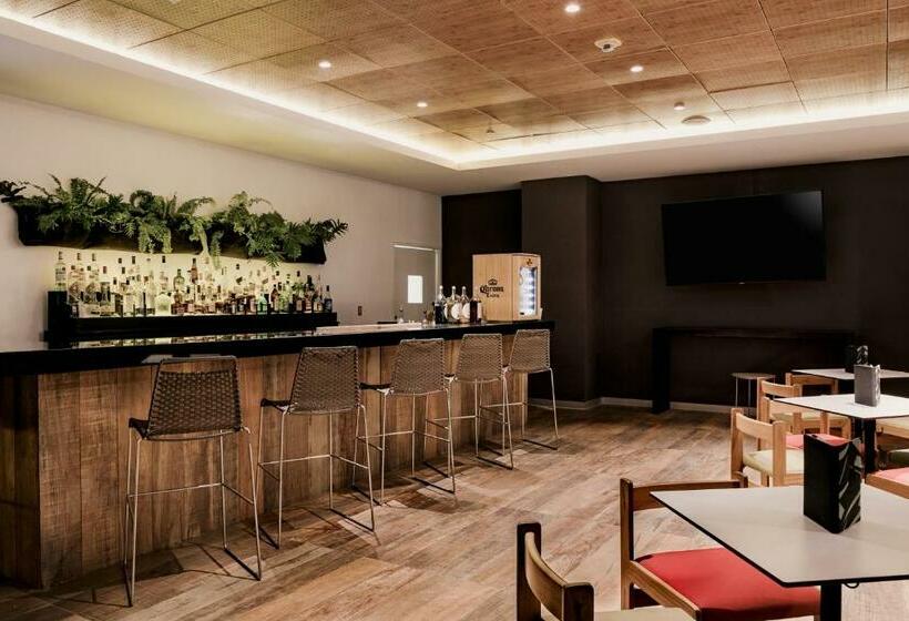 ホテル Costa Del Sol Wyndham Tumbes