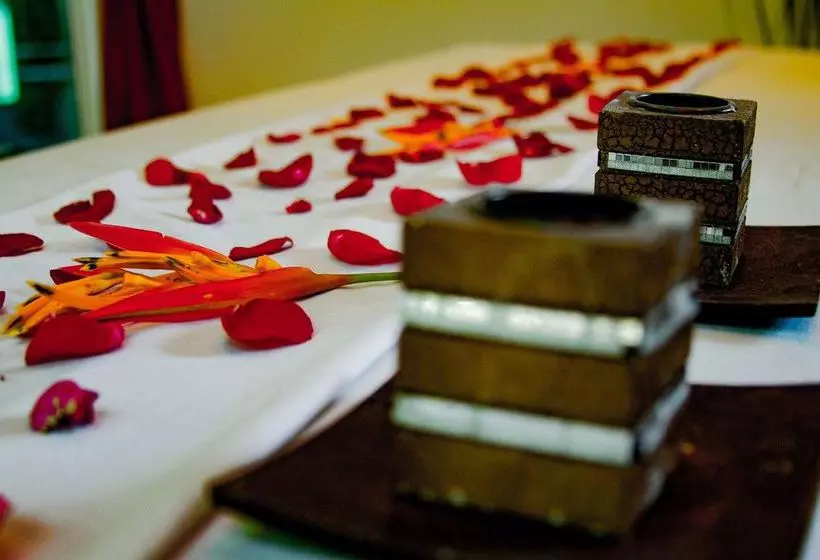 Mediterraneus Hotel & Spa