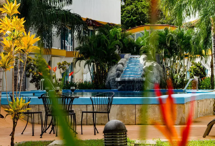 Mediterraneus Hotel & Spa