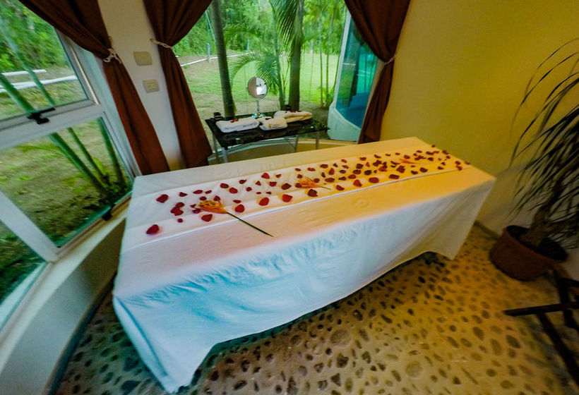 Mediterraneus Hotel & Spa