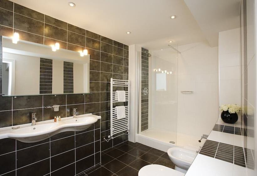 Saco Holborn – Lamb’s Conduit St