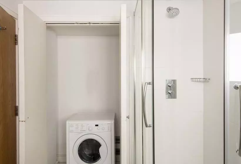 Saco Holborn – Lamb’s Conduit St