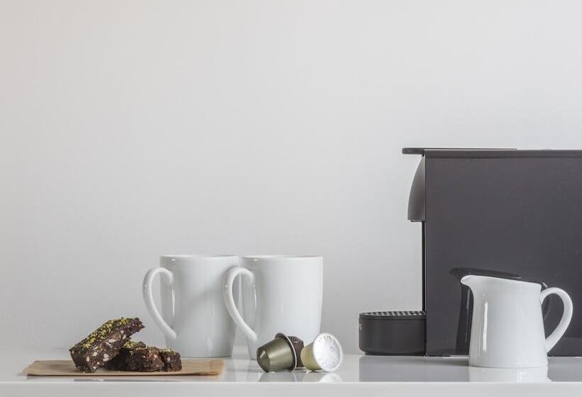 Saco Holborn – Lamb’s Conduit St