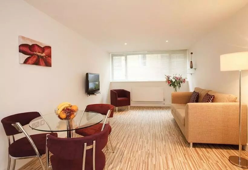 Saco Holborn – Lamb’s Conduit St