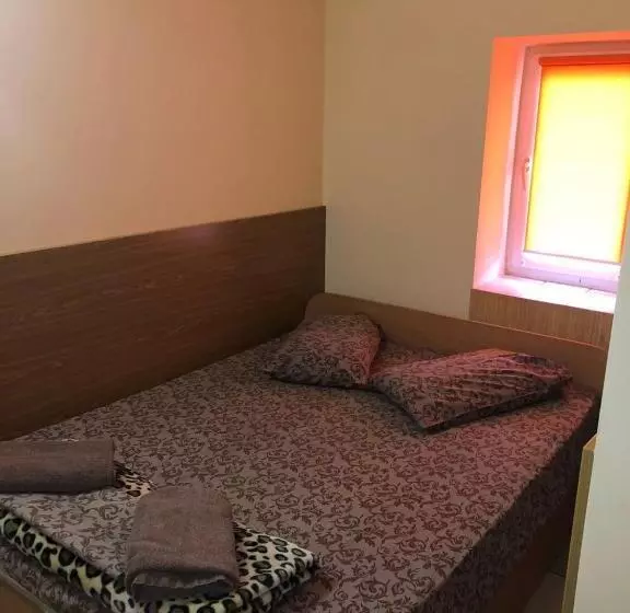 Retkeilymaja мотель євро